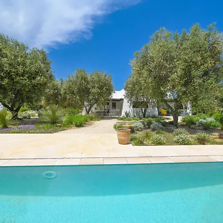 Olivida Con Piscina A Sfioro فيلة أوستوني